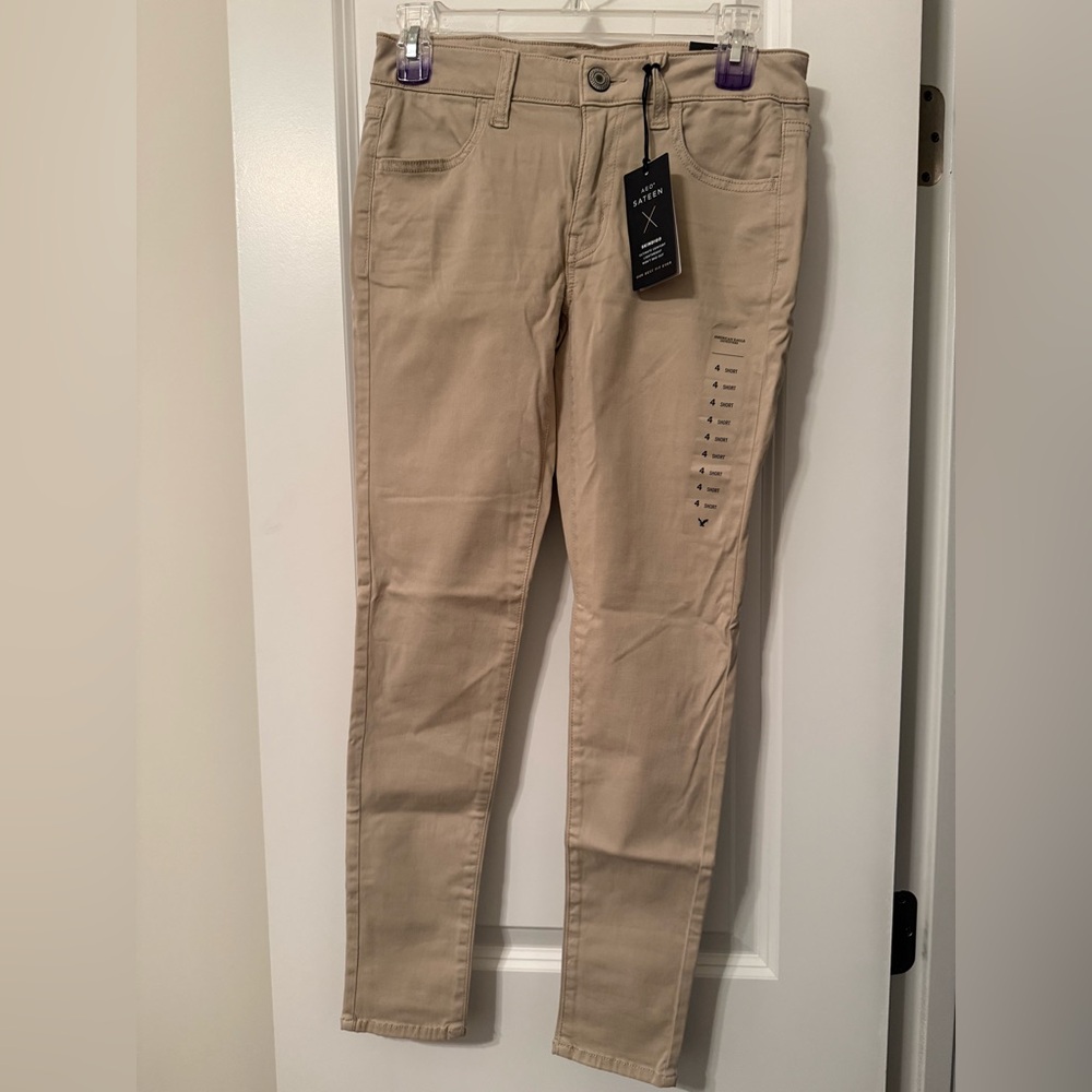 Khaki American Eagle Jeggings